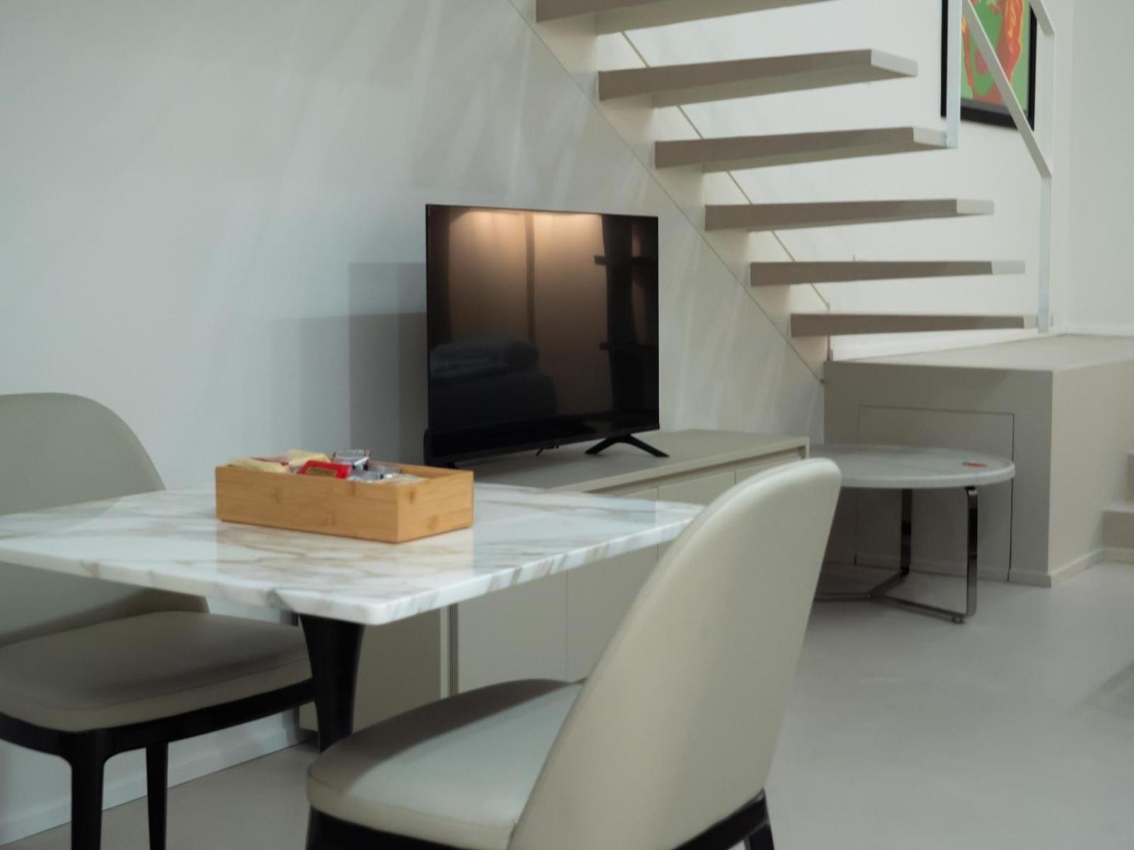Prestige Boutique Homes - Cenacolo Area Apartment *